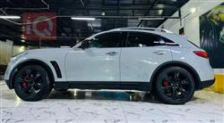 إنفينيتي QX70